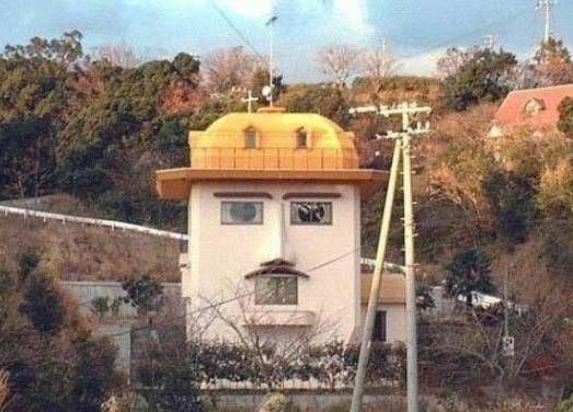 24-weird-and-funny-houses