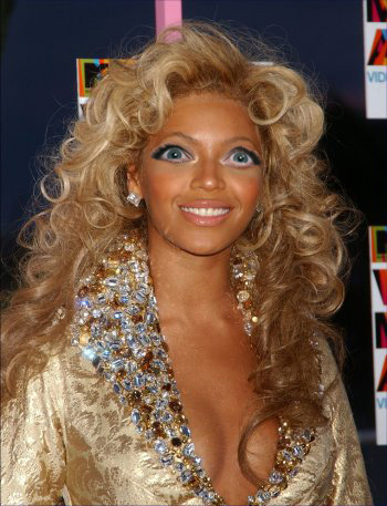 Hot Chicks With Michele Bachmann Eyes (19)