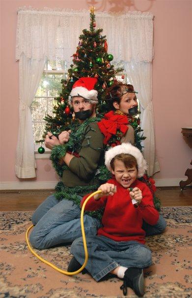 The 25 Funniest Family Christmas Portraits of All Time