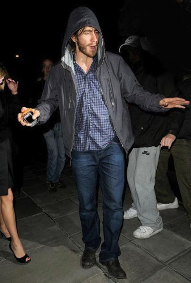 Extremely Drunk Celebrities (15) – Pleated Jeans