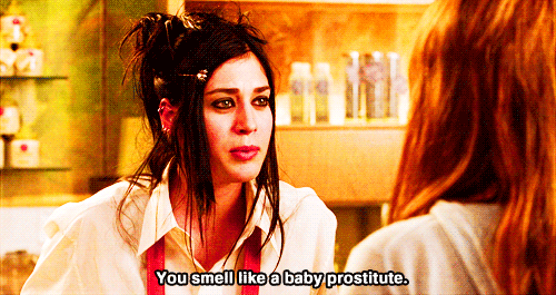 when-someone-near-you-is-wearing-too-much-perfume.gif