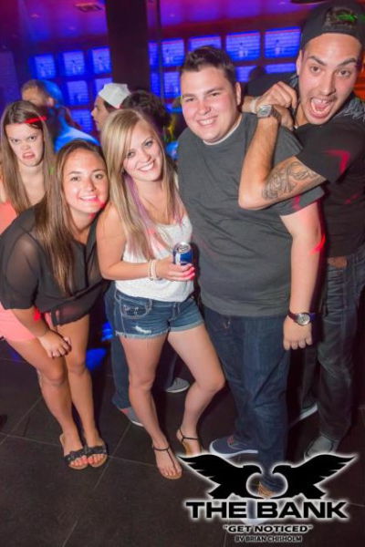 Photobomb Girl (4)