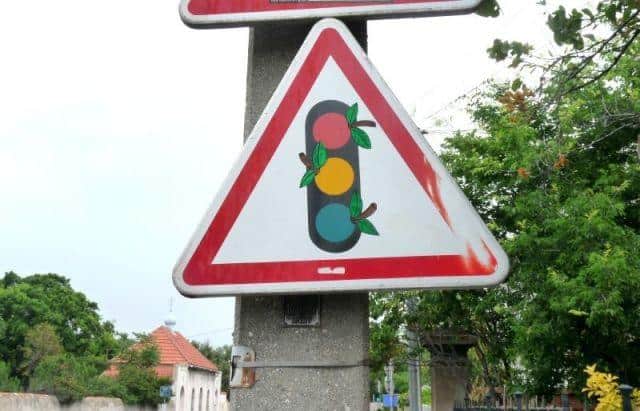 Funny Street Pranks and Signs (6)