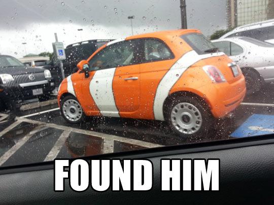 funny-car-Nemo-colors-found-1.jpg