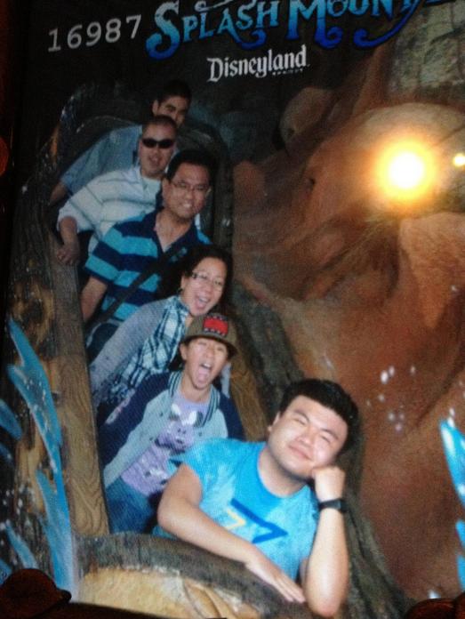 18 of the Funniest Splash Mountain Photos of All Time | Pleated Jeans