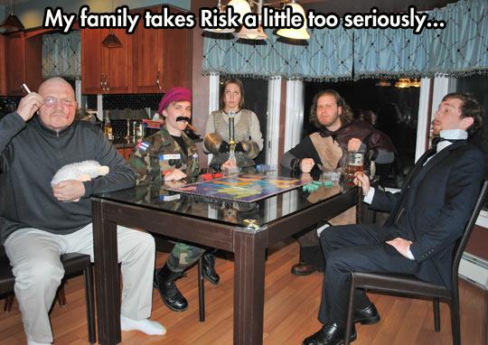funny-Risk-costume-board-game-disguise-1