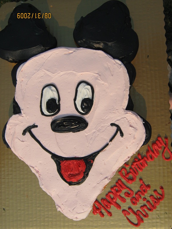 16 Horrendously Awful Disney Cake Disasters Pleated Jeans 16 Horrendously Awful Disney Cake Disasters Pleated Jeans