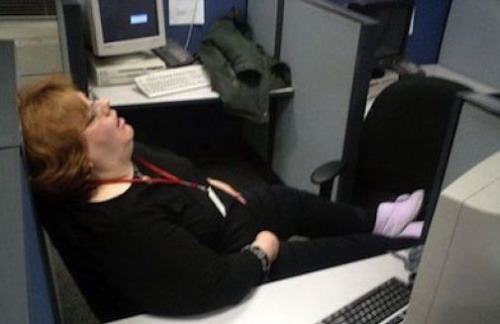 19 People Caught Slacking Off at Work | Pleated Jeans