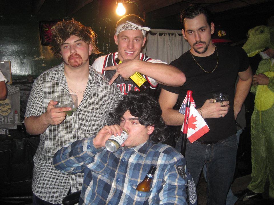 27 Hilarious Group Costume Ideas for Halloween Pleated Jeans