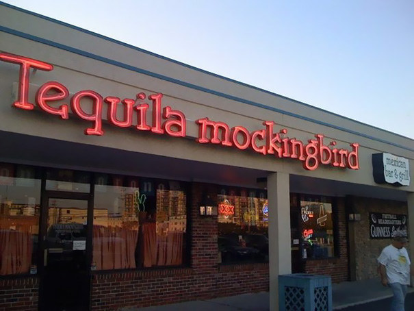 26 Store Names That Are Absolutely Genius | Pleated Jeans