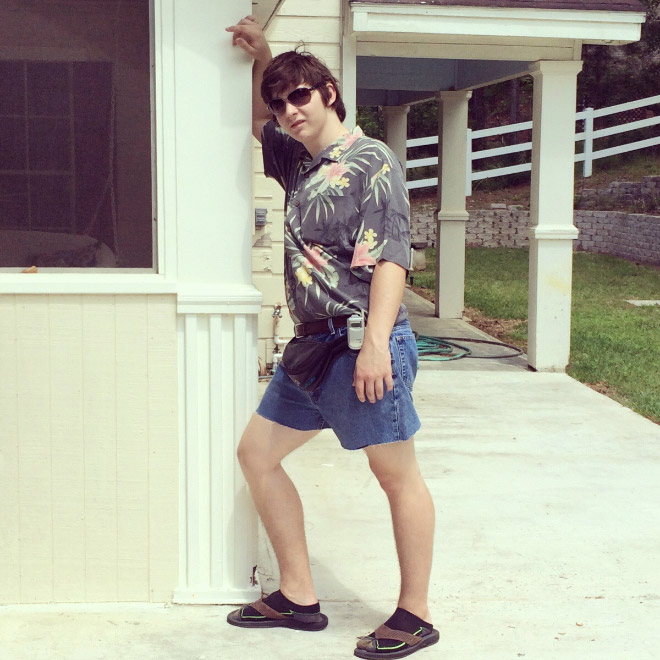 wearing socks with sandals