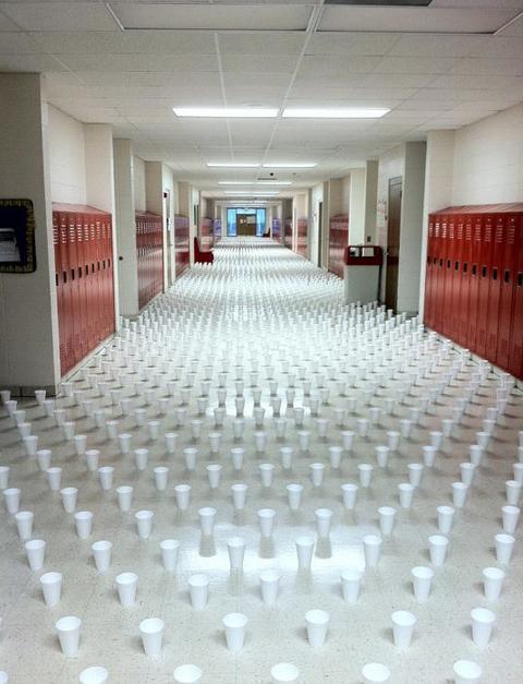This is How You Prank Somebody (20 Pics) | Pleated-Jeans.com