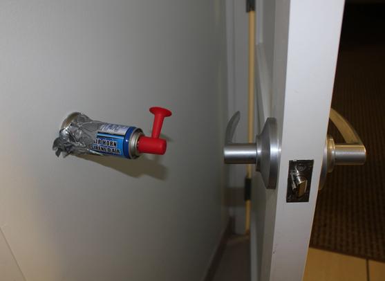 This is How You Prank Somebody (20 Pics) | Pleated-Jeans.com