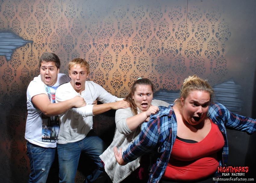20 Priceless Haunted House Reactions